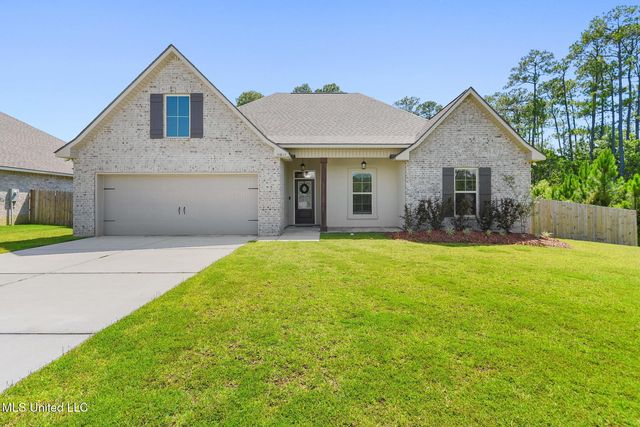 11645 Brookstone Dr, Ocean Springs, MS 39564