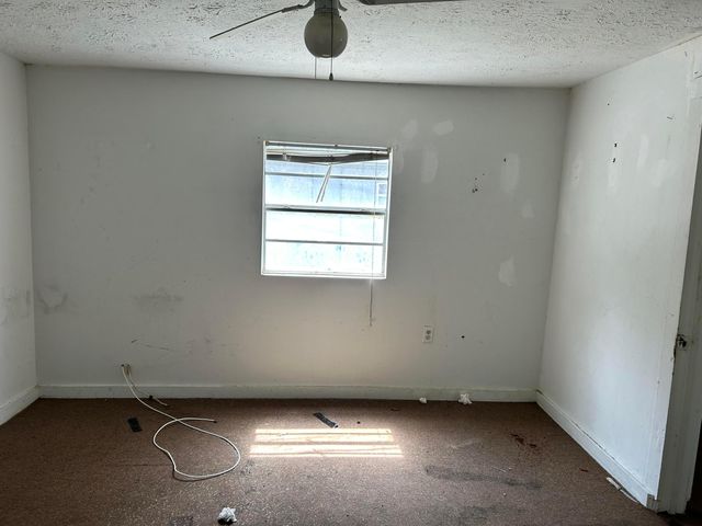 705 Avenue B, Fort Pierce, FL 34950