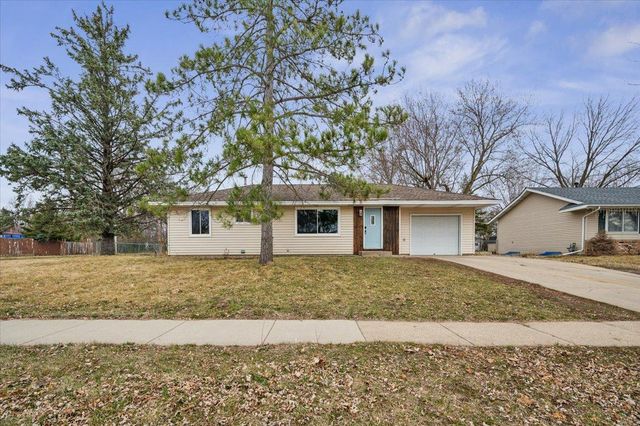 893 Oriole Dr, Apple Valley, MN 55124
