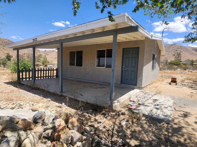 25423 Old Mine Rd, Apple Valley, CA 92307