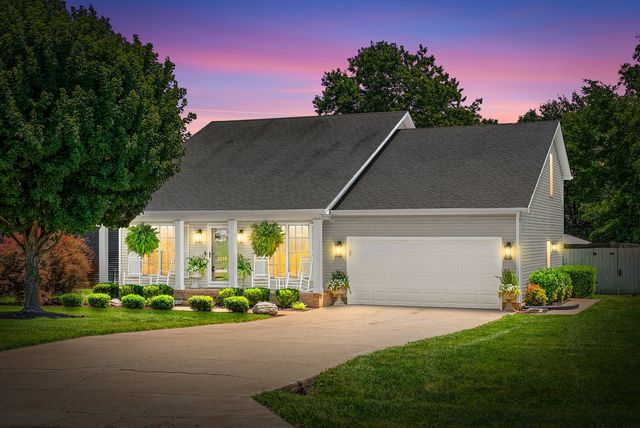 1215 Bark Ridge Cir, Hopkinsville, KY 42240