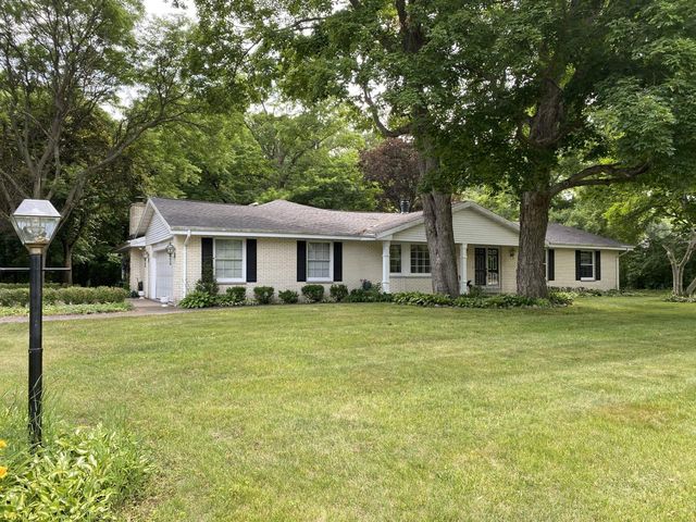 6301 Parkview ROAD, Greendale, WI 53129