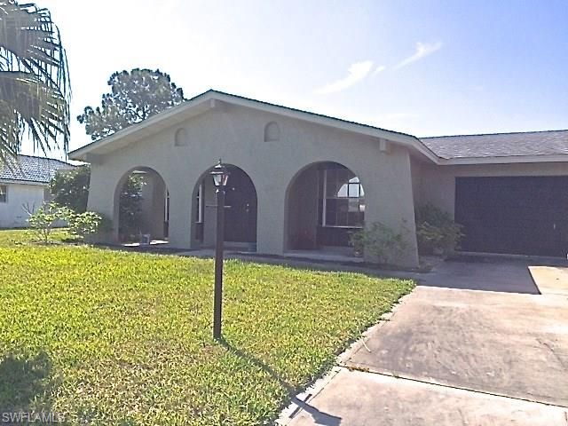 502 Parkside St, Lehigh Acres, FL 33936