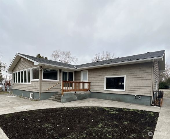 105 Abby Avenue #B, Benton City, WA 99320