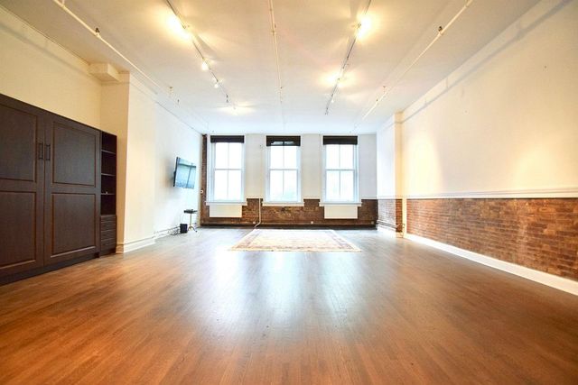 108 Wooster St #2B, New York, NY 10012