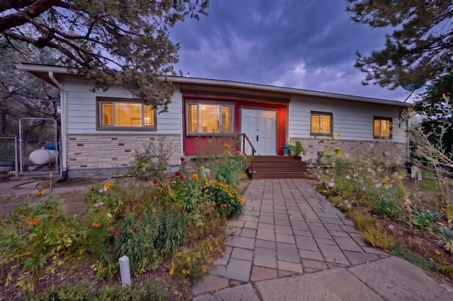 5 County Road B51A, Pecos, NM 87552