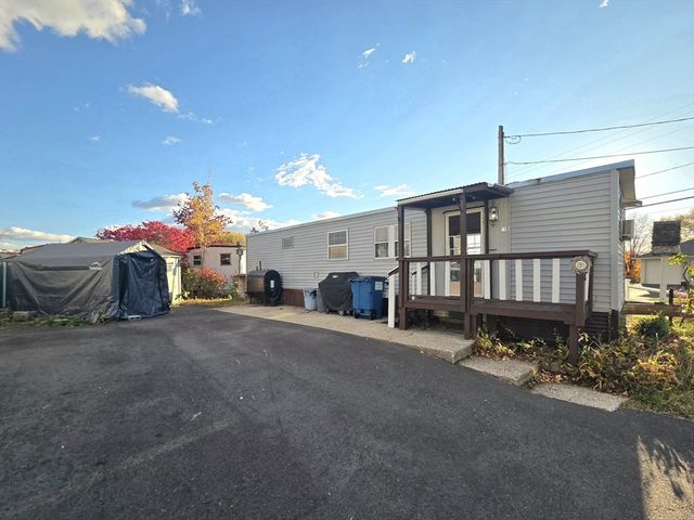 350 West St #19A, Ludlow, MA 01056