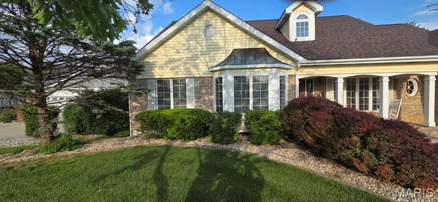 504 Malinmor Dr, Weldon Spring, MO 63304