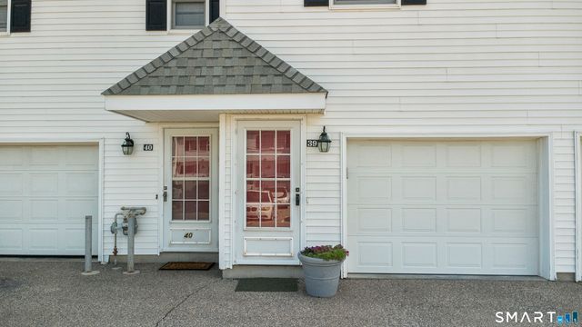 39 Commodore Commons #39, Derby, CT 06418