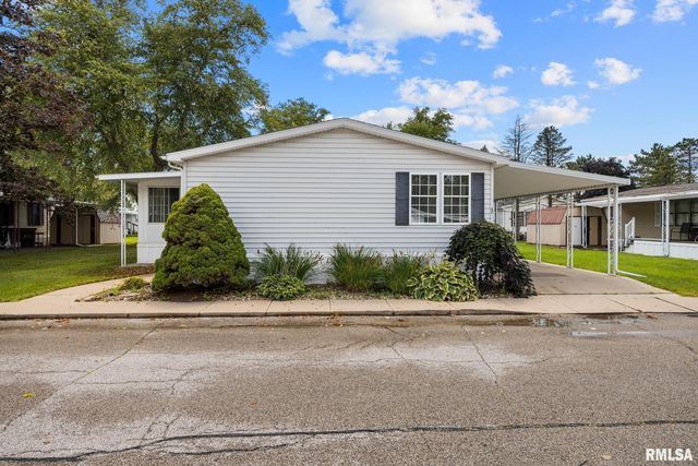 112 Buckeye Ln, Morton, IL 61550