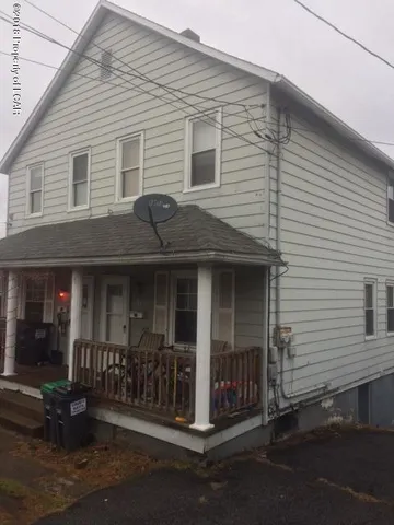 3017 Market St, Pittston, PA 18640