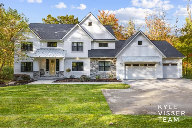 7787 S  Gracemoor Ct SE, Alto, MI 49302