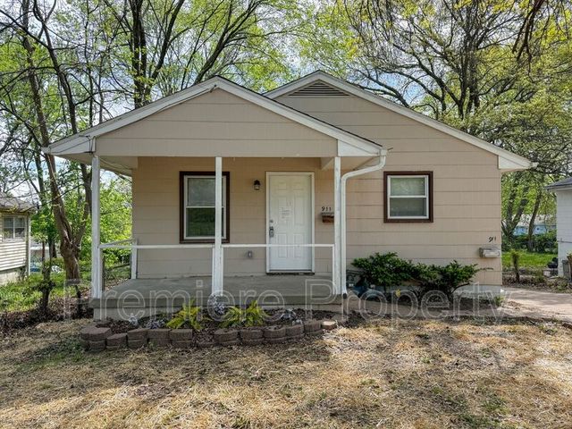 911 S  Pope Ave, Independence, MO 64050