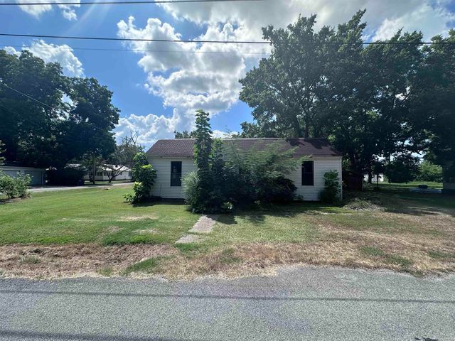 387 S  Garfield Ave, Piggott, AR 72454