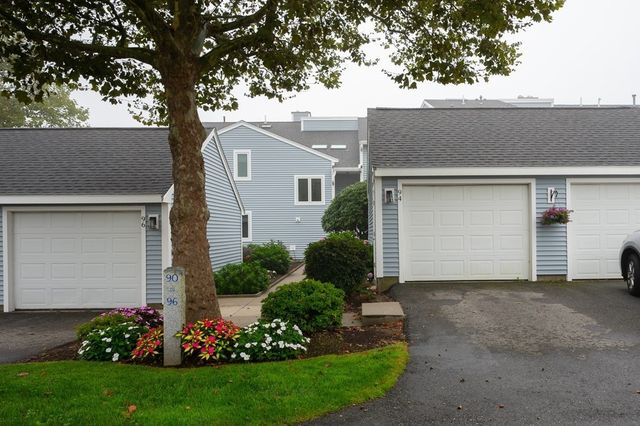 94 Cliffside Dr, Plymouth, MA 02360