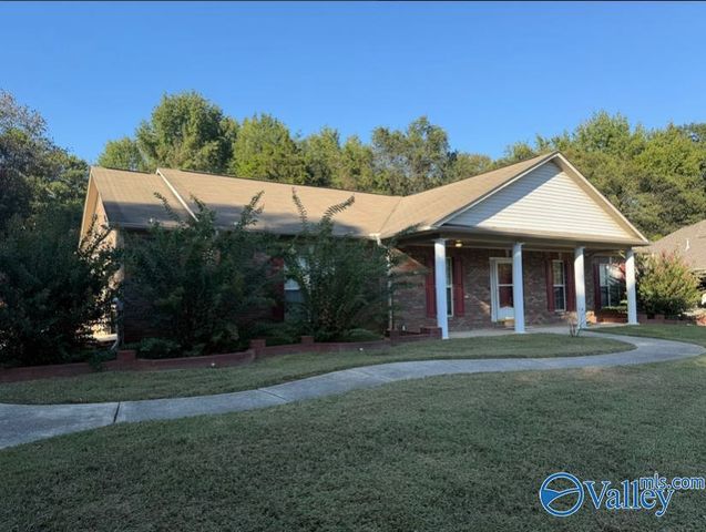 242 Turtle Creek Dr, Huntsville, AL 35806