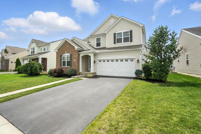 6097 Fallsburg Dr, Westerville, OH 43081