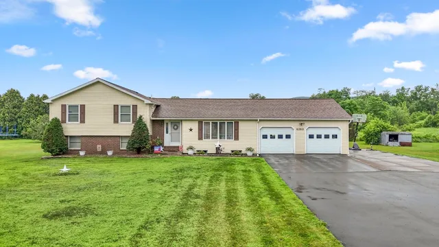 4060 Wilawana Rd, Sayre, PA 18840