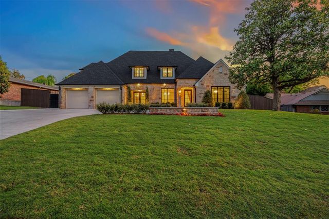 1401 Glenbrook Ter, Nichols Hills, OK 73116