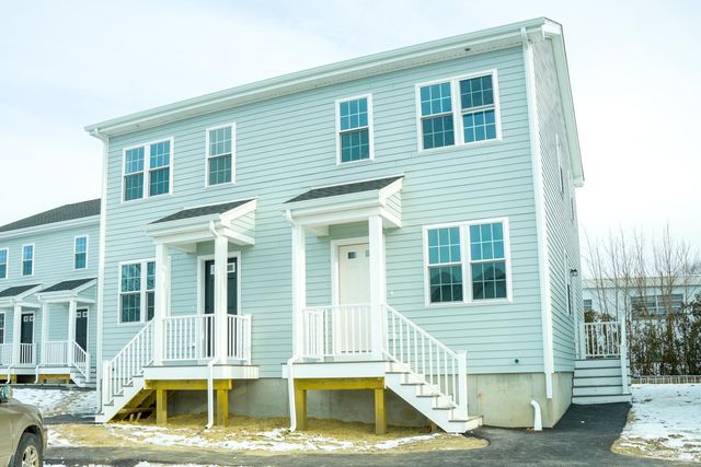 8 Station St   #20, Middleboro, MA 02346