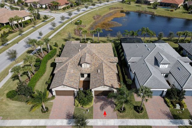 4313 Beauty Leaf Cir, Vero Beach, FL 32967