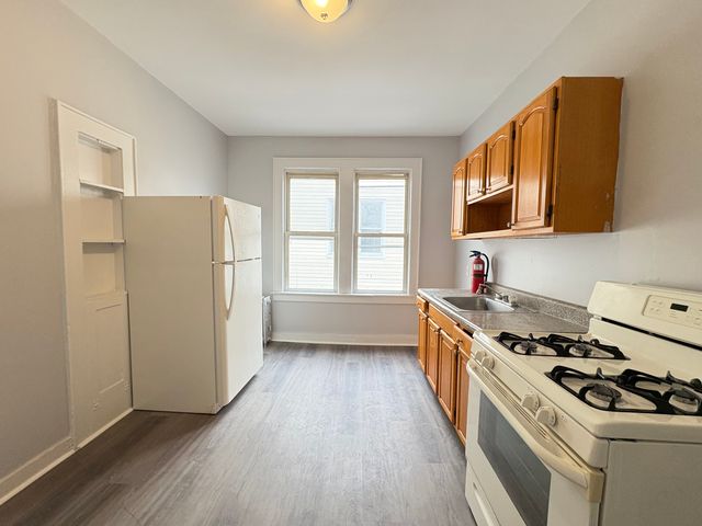 21-23 Underwood St #2R, Newark, NJ 07106