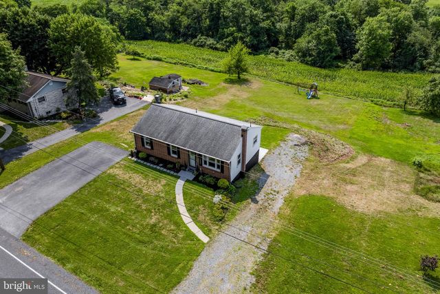 8064 Colebrook Rd, Palmyra, PA 17078