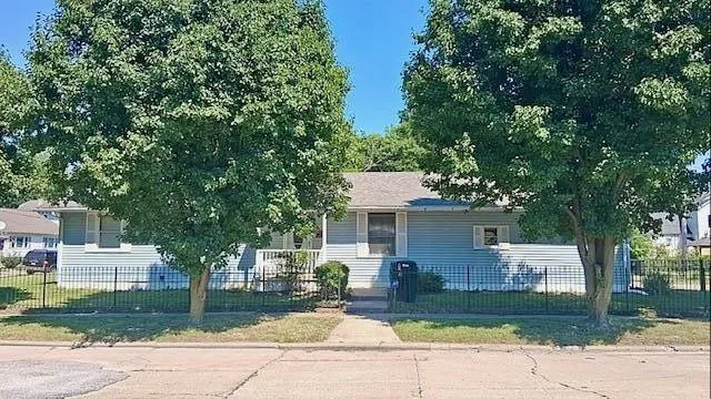 301 Adams St, Beardstown, IL 62618