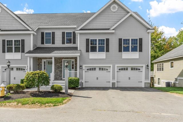 13 Commodore Way #7, Westford, MA 01886