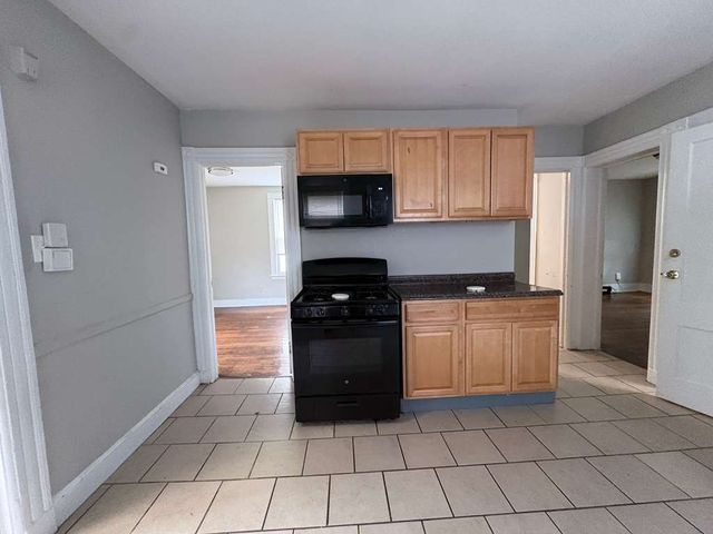 271 Howard Ave #2, New Haven, CT 06519