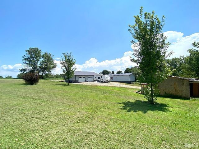 684 N  Fox Ln, Switz City, IN 47465
