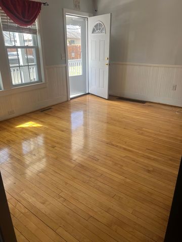 231 Foster St #2, Lowell, MA 01851