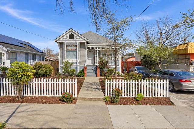 1090 S  7th St, San Jose, CA 95112