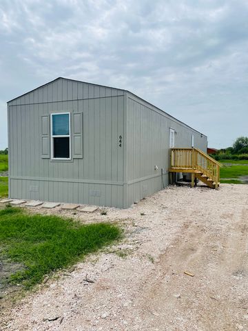 644 County Road 303 W, Orange Grove, TX 78372