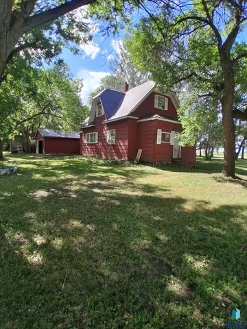 700 Pine St, Frankfort, SD 57440