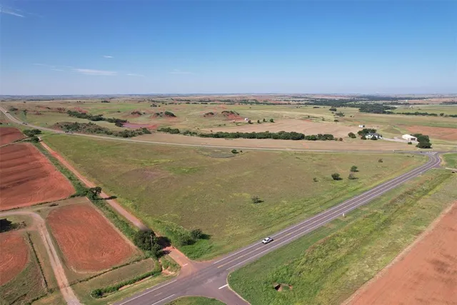 17 E  1040 & Highway Rd #73, Foss, OK 73647