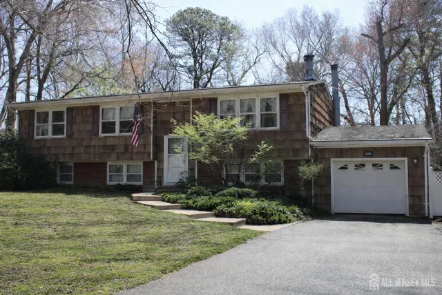 398 Pleasant Valley Rd, Old Bridge, NJ 08857