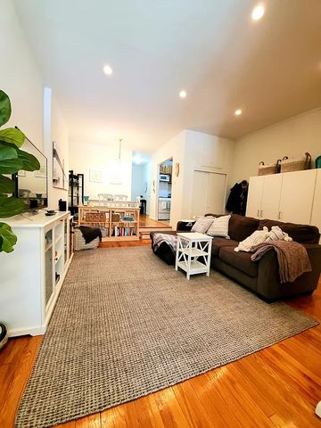 27 W  71st St #2B, New York, NY 10023
