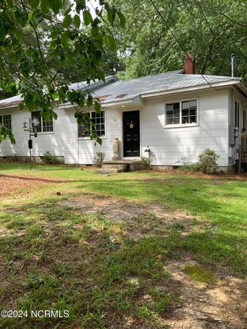 360 W  Wisconsin Ave, Southern Pines, NC 28387