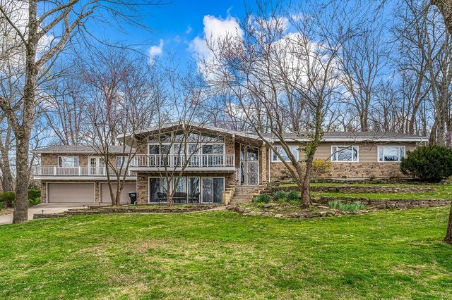 3324 East Redbud Street, Springfield, MO 65804