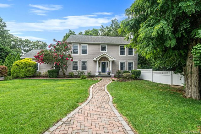 8 Old Orchard Court, Rocky Point, NY 11778