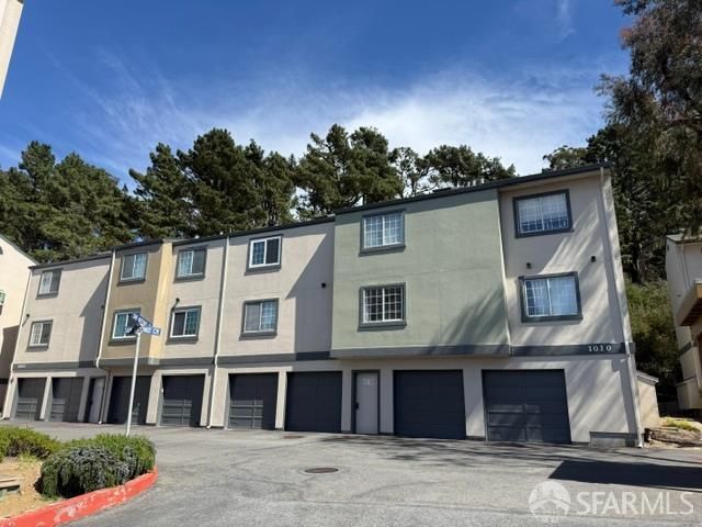 1010 San Antonio Cir #125, Daly City, CA 94014