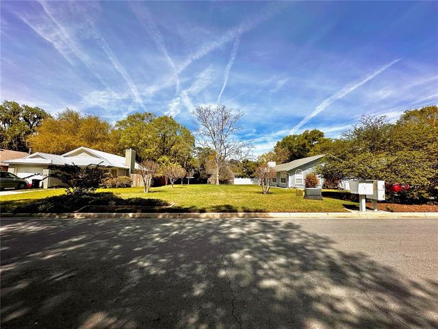 SW 40th Ave #5-6, Gainesville, FL 32608