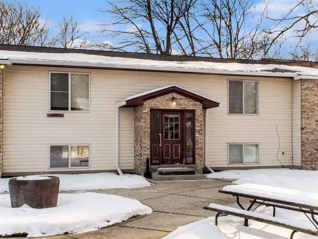 3377 W  Vienna Rd #A, Clio, MI 48420