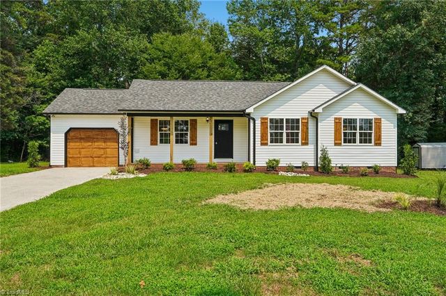 425 Mr Henry Rd, Mocksville, NC 27028