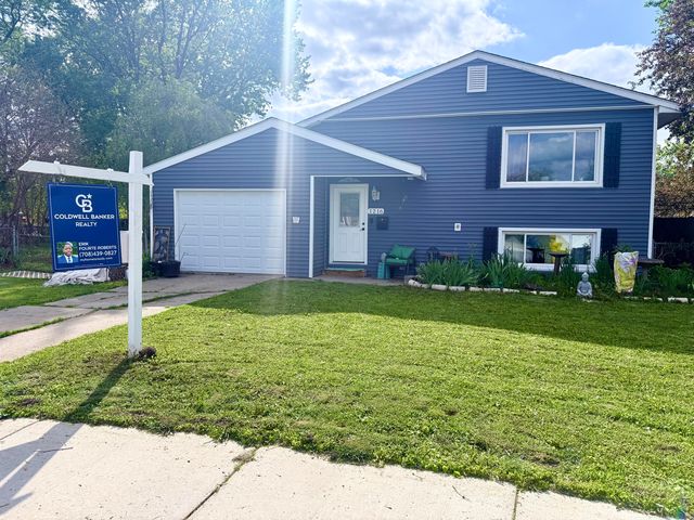 1216 N  Dwiggins Ct, Griffith, IN 46319