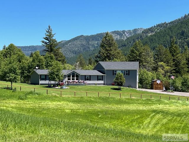 30 Bunkhouse Ln, Swan Valley, ID 83449