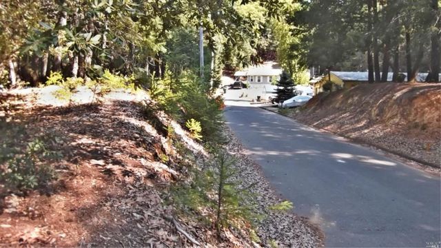 24062 Willow Pl, Willits, CA 95490