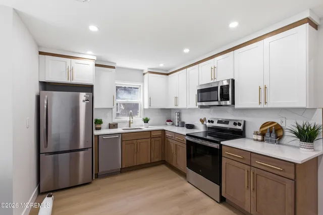 2 Leighton Lane, Manchester Township, NJ 08759