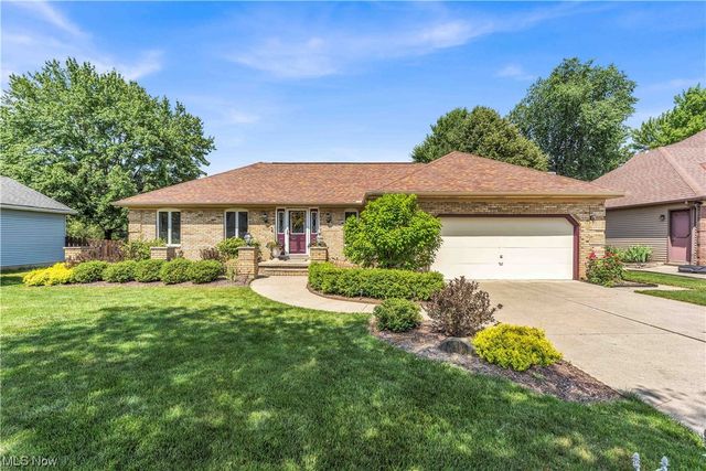 10182 Juniper Ct, Strongsville, OH 44136